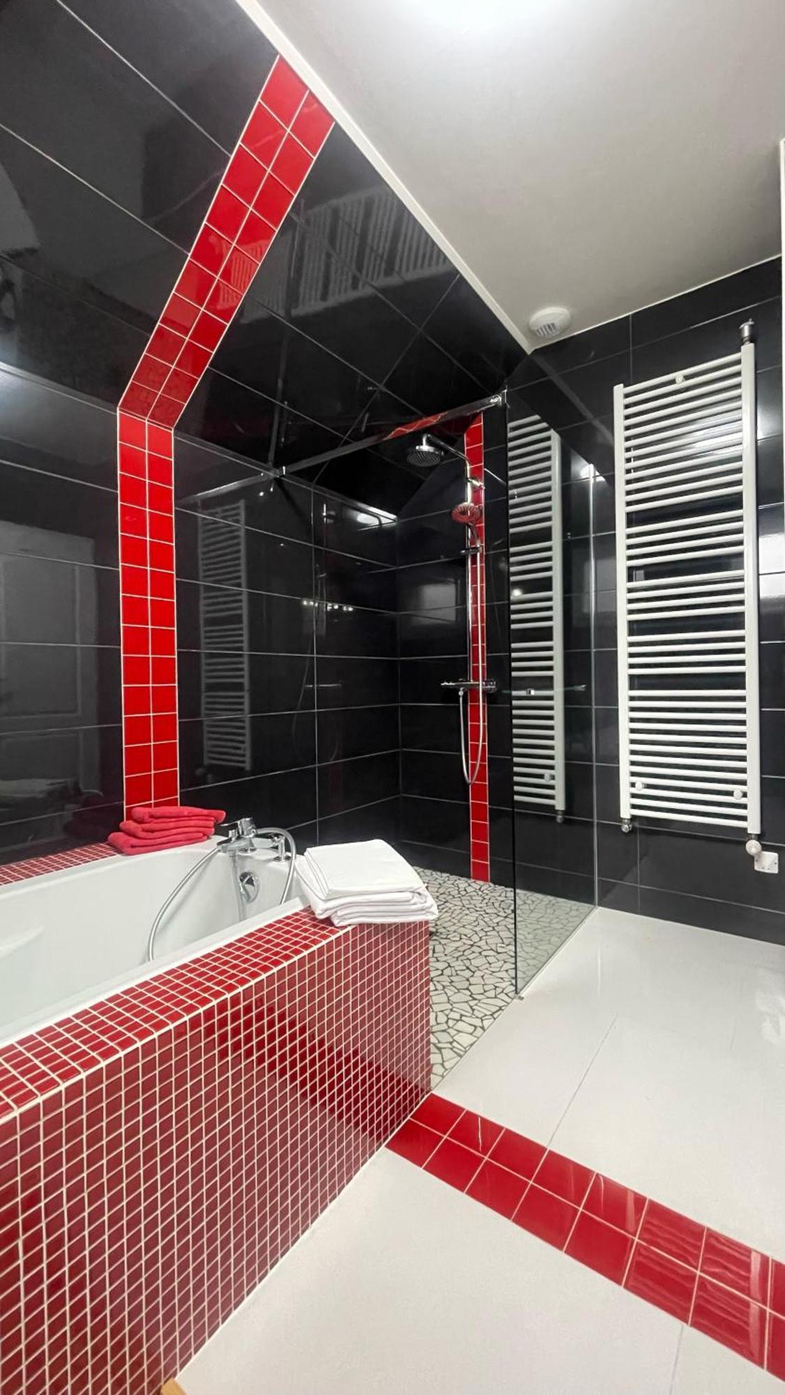 Comme A La Maison Couffy Bagian luar foto